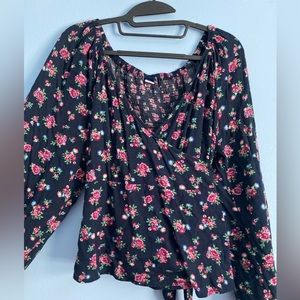 Old Navy Floral Long Sleeve Wrap Top Size Medium